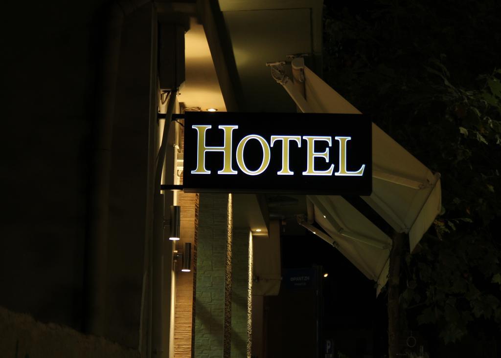 Hotel George 칼라마타 외부 사진
